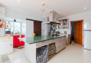 5 Bedroom Apartment For Rent - Slor Kram, Siem Reap thumbnail