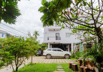 5 Bedroom Apartment For Rent - Slor Kram, Siem Reap thumbnail