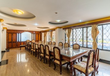9 Bedroom Villa For Rent - Tonle Bassac, Phnom Penh thumbnail