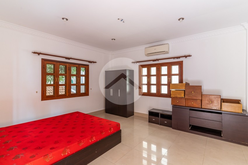 9 Bedroom Villa For Rent - Tonle Bassac, Phnom Penh