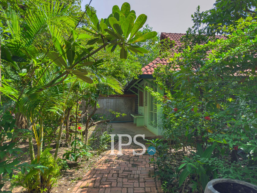 1 Bedroom House For Rent - Svay Dangkum, Siem Reap