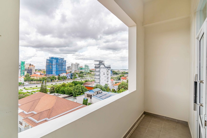 2 Bedroom Serviced Apartment For Rent - Tonle Bassac, Phnom Penh