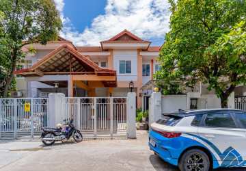 4 Bedroom Villa for Rent - Bassac Garden City, Phnom Penh thumbnail