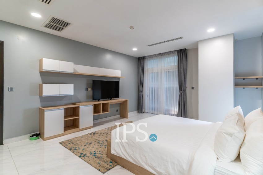 3 Bedroom Serviced Apartment For Rent - BKK2, Phnom Penh