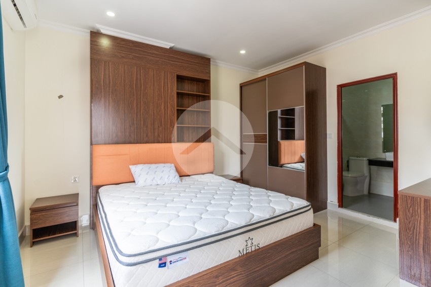 3 Bedrooms Condo For Rent - BKK2, Phnom Penh