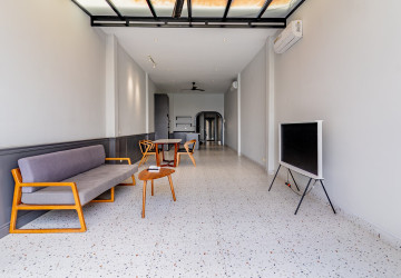 Renovated 3 Bedroom Apartment For Rent - Phsar Kandal 1, Phnom Penh thumbnail
