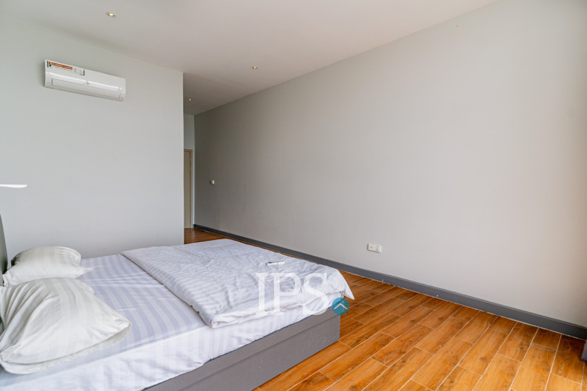 Renovated 3 Bedroom Apartment For Rent - Phsar Kandal 1, Phnom Penh