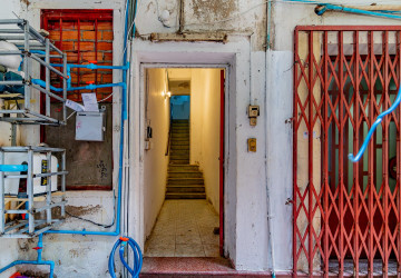 Renovated 3 Bedroom Apartment For Rent - Phsar Kandal 1, Phnom Penh thumbnail
