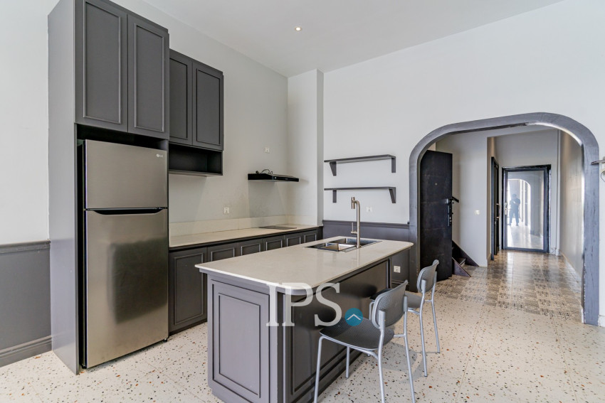 Renovated 3 Bedroom Apartment For Rent - Phsar Kandal 1, Phnom Penh