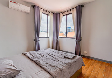 Renovated 3 Bedroom Apartment For Rent - Phsar Kandal 1, Phnom Penh thumbnail