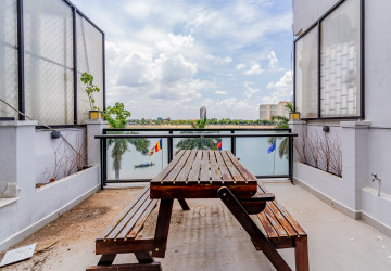 Renovated 3 Bedroom Apartment For Rent - Phsar Kandal 1, Phnom Penh thumbnail