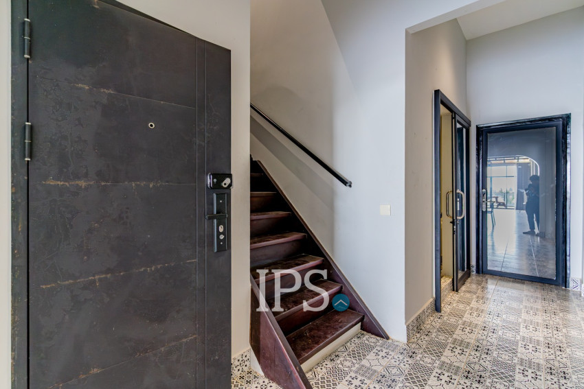 Renovated 3 Bedroom Apartment For Rent - Phsar Kandal 1, Phnom Penh