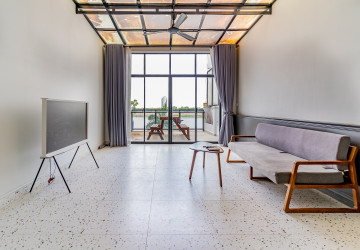 Renovated 3 Bedroom Apartment For Rent - Phsar Kandal 1, Phnom Penh thumbnail
