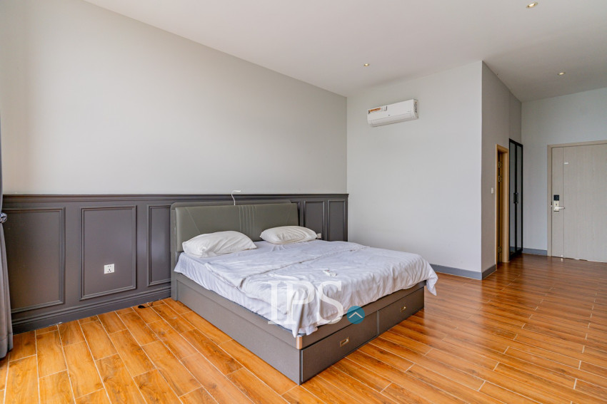 Renovated 3 Bedroom Apartment For Rent - Phsar Kandal 1, Phnom Penh