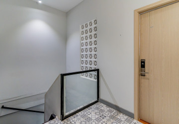 Renovated 3 Bedroom Apartment For Rent - Phsar Kandal 1, Phnom Penh thumbnail