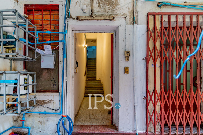 Renovated 3 Bedroom Apartment For Rent - Phsar Kandal 1, Phnom Penh