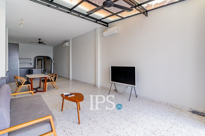 Renovated 3 Bedroom Apartment For Rent - Phsar Kandal 1, Phnom Penh