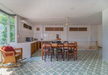 4 Bedroom Townhouse For Rent - Tonle Bassac, Phnom Penh thumbnail