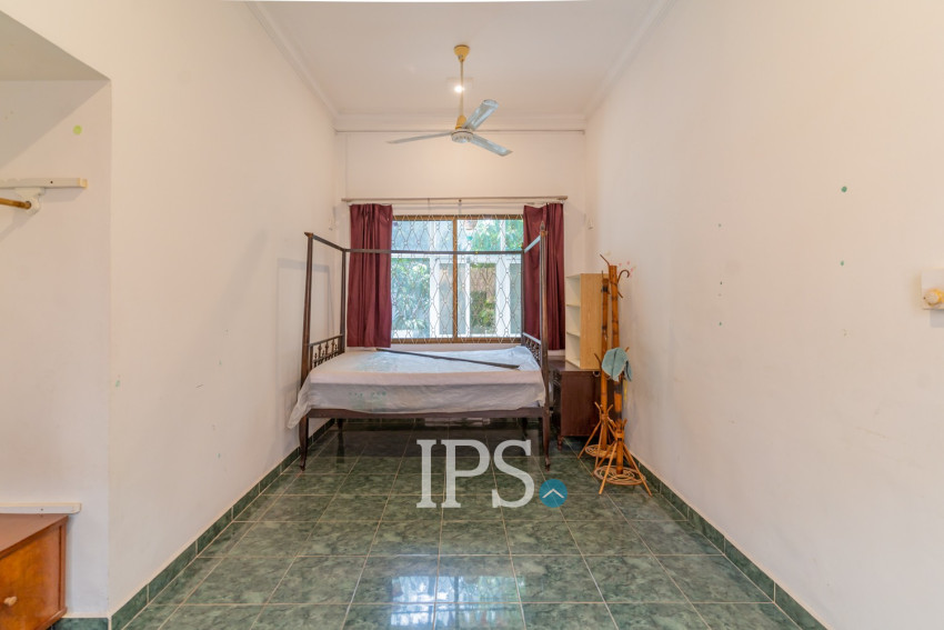4 Bedroom Townhouse For Rent - Tonle Bassac, Phnom Penh