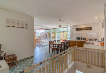 4 Bedroom Townhouse For Rent - Tonle Bassac, Phnom Penh thumbnail