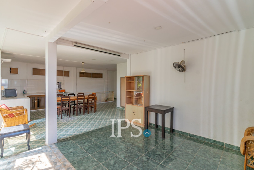 4 Bedroom Townhouse For Rent - Tonle Bassac, Phnom Penh
