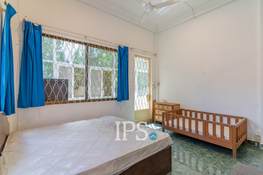 4 Bedroom Townhouse For Rent - Tonle Bassac, Phnom Penh