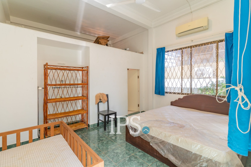4 Bedroom Townhouse For Rent - Tonle Bassac, Phnom Penh