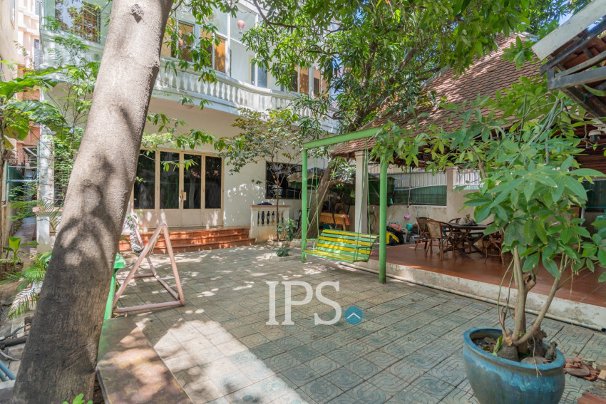 4 Bedroom Townhouse For Rent - Tonle Bassac, Phnom Penh