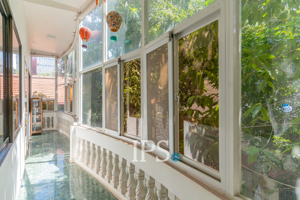 4 Bedroom Townhouse For Rent - Tonle Bassac, Phnom Penh - Image 19