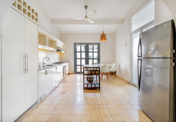 Renovated 3 Bedroom Apartment For Rent - Phsar Kandal 1, Phnom Penh thumbnail