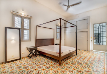 Renovated 3 Bedroom Apartment For Rent - Phsar Kandal 1, Phnom Penh thumbnail