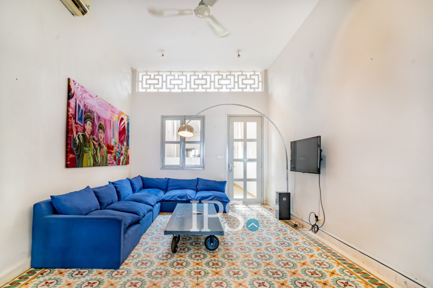 Renovated 3 Bedroom Apartment For Rent - Phsar Kandal 1, Phnom Penh