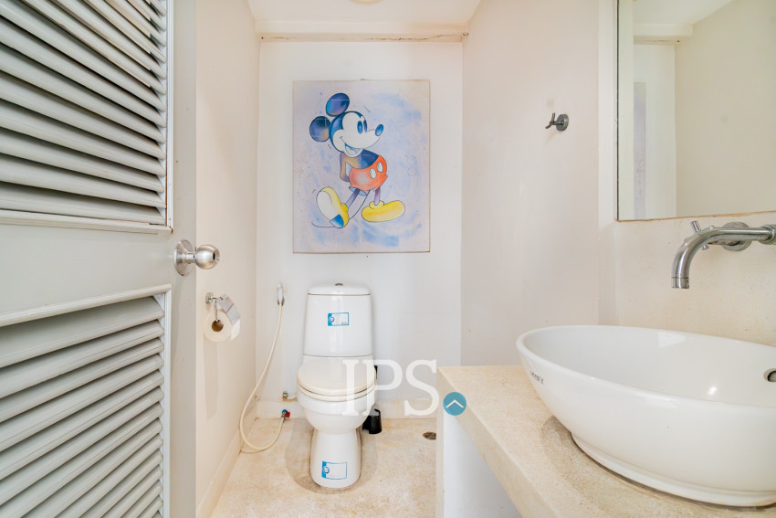 Renovated 3 Bedroom Apartment For Rent - Phsar Kandal 1, Phnom Penh