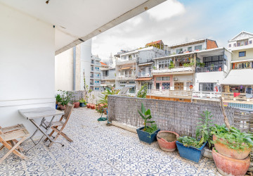 Renovated 3 Bedroom Apartment For Rent - Phsar Kandal 1, Phnom Penh thumbnail