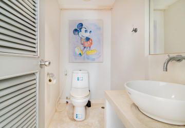 Renovated 3 Bedroom Apartment For Rent - Phsar Kandal 1, Phnom Penh thumbnail