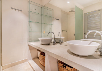 Renovated 3 Bedroom Apartment For Rent - Phsar Kandal 1, Phnom Penh thumbnail