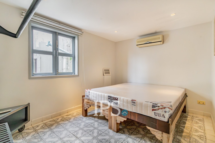 Renovated 3 Bedroom Apartment For Rent - Phsar Kandal 1, Phnom Penh