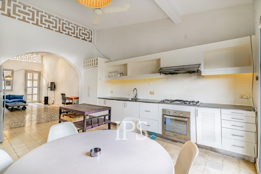 Renovated 3 Bedroom Apartment For Rent - Phsar Kandal 1, Phnom Penh