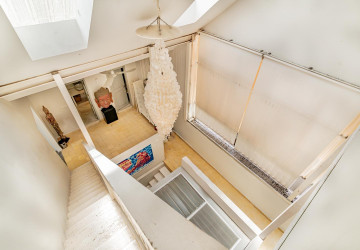 Renovated 3 Bedroom Apartment For Rent - Phsar Kandal 1, Phnom Penh thumbnail