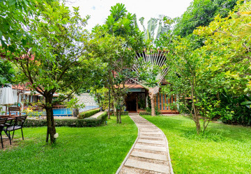 8 Bedroom Vacation Rental Villas For Rent - Sala Kamreuk, Siem Reap thumbnail