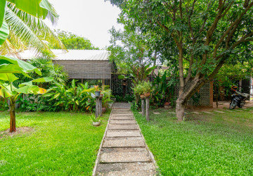 8 Bedroom Vacation Rental Villas For Rent - Sala Kamreuk, Siem Reap thumbnail