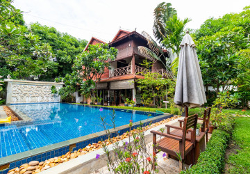 8 Bedroom Vacation Rental Villas For Rent - Sala Kamreuk, Siem Reap thumbnail