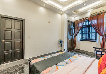 2 Bedroom Serviced Apartment For Rent - Chakto Mukh, Phnom Penh thumbnail
