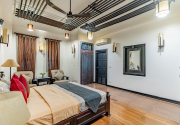 2 Bedroom Serviced Apartment For Rent - Chakto Mukh, Phnom Penh thumbnail