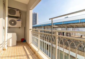 1 Bedroom Condo For Rent - De Castle Royal, BKK1, Phnom Penh thumbnail