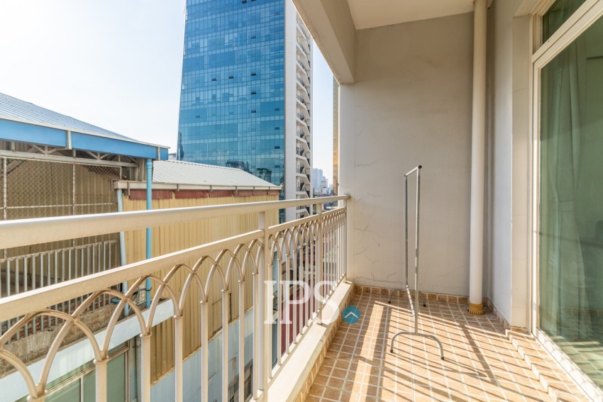 1 Bedroom Condo For Rent - De Castle Royal, BKK1, Phnom Penh