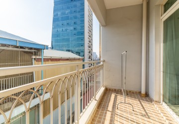 1 Bedroom Condo For Rent - De Castle Royal, BKK1, Phnom Penh thumbnail