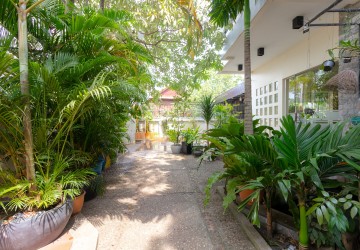 2 Bedrooms Apartment For Rent - Svay Dangkum, Siem Reap thumbnail