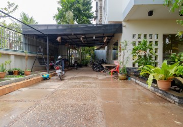 2 Bedrooms Apartment For Rent - Svay Dangkum, Siem Reap thumbnail