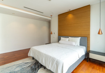 3 Bedroom Serviced Apartment For Rent - Boeung Trabek, Phnom Penh thumbnail